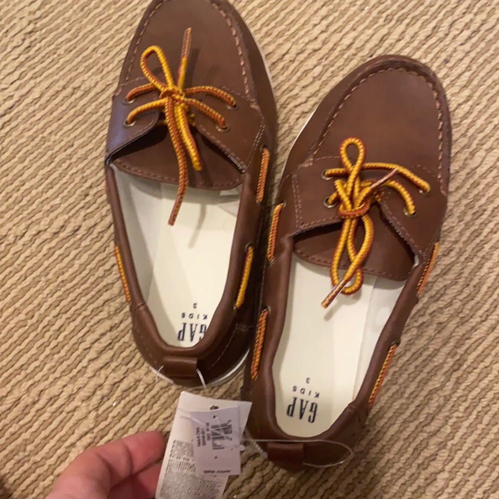 Gap shoes